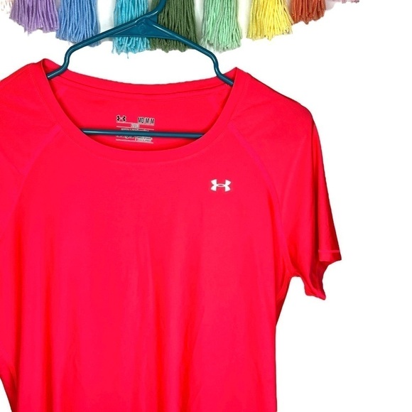 Under Armour Short Sleeve Neon Pink Lightweight Athletic Training Shirt Small - Picture 1 of 11